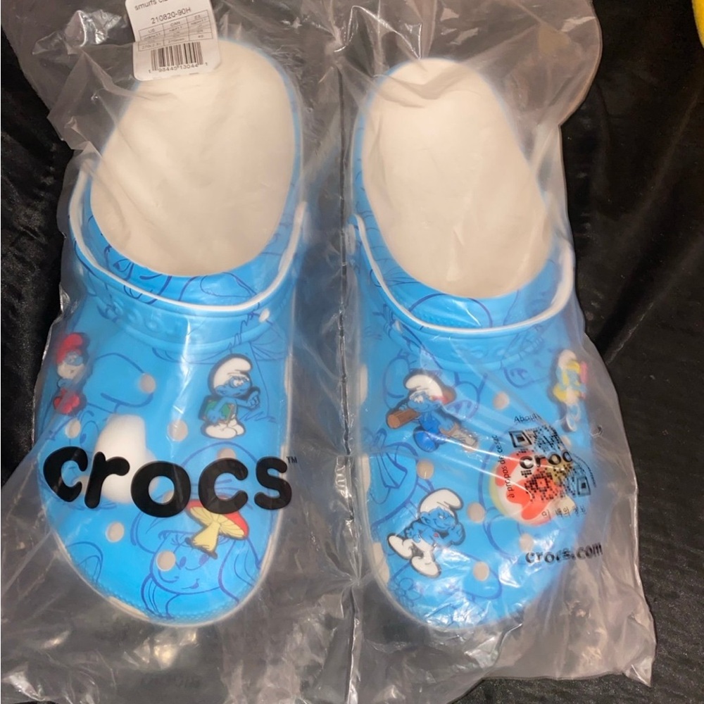 smurf crocs
